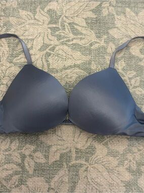 Victoria’s Secret 32A So Obsessed Push Up Bra Light Blue